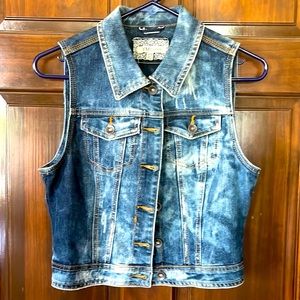 YMI Jeans distressed denim vest, size medium